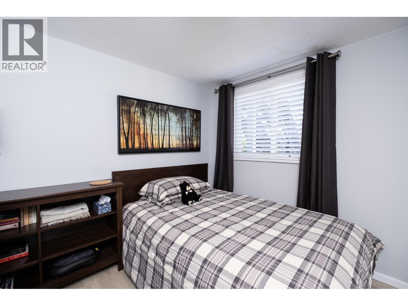 565 WILDWOOD CRESCENT, Gibsons