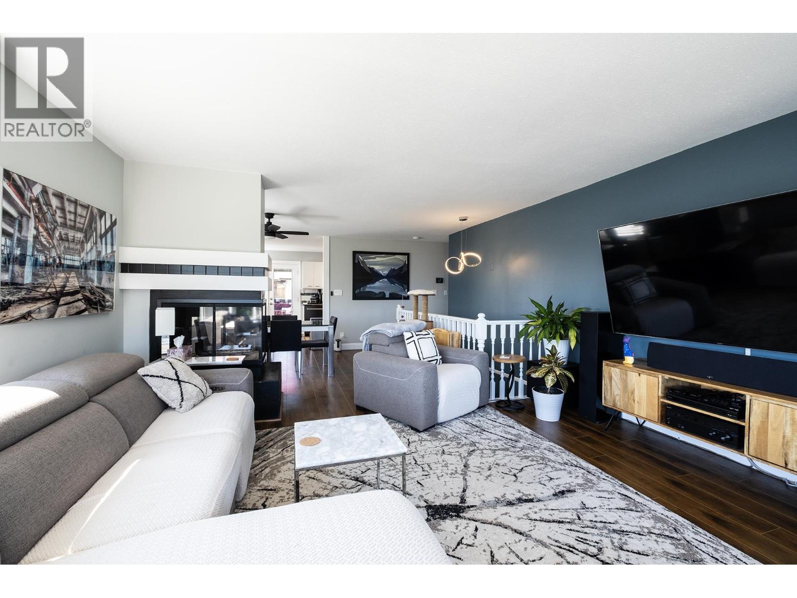 565 WILDWOOD CRESCENT, Gibsons