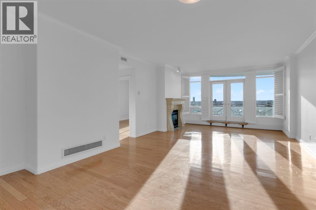 Single Family House for Sale in    Avenue NW Hounsfield Heights/Briar Hill Calgary 