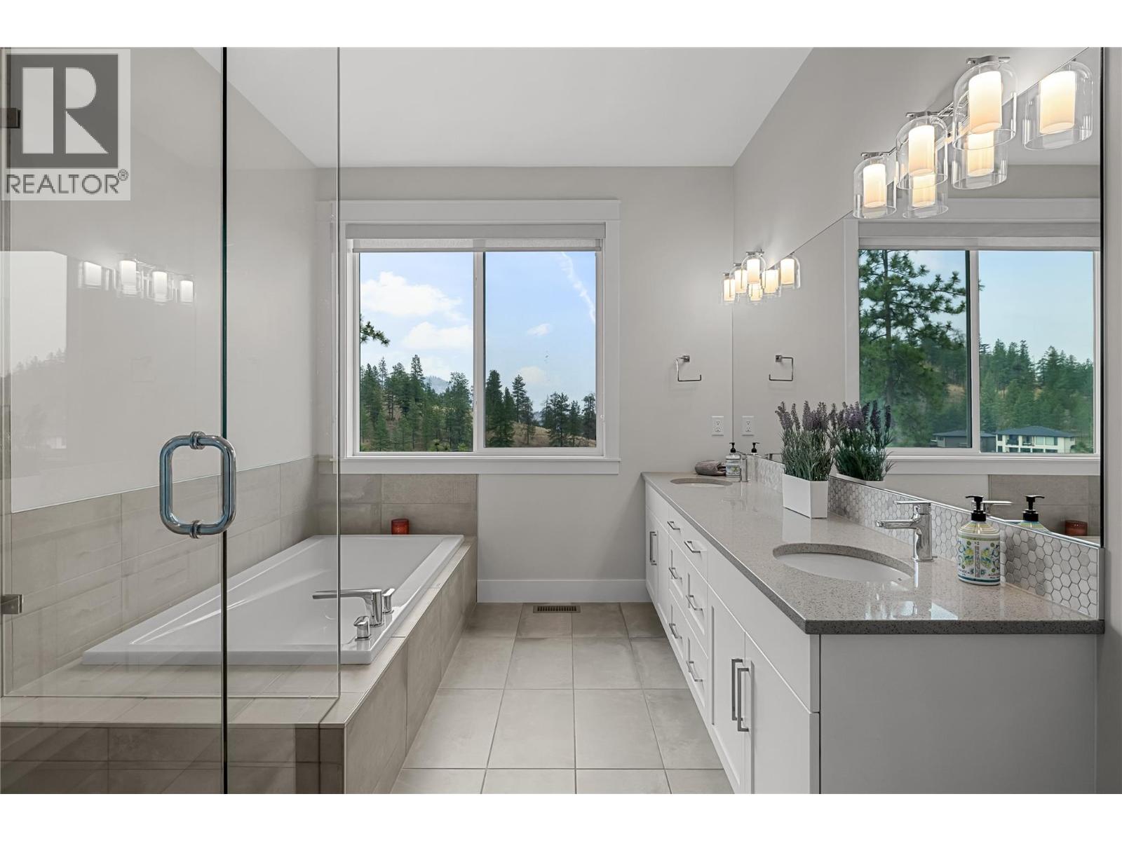  2573 Crown Crest Drive, West Kelowna