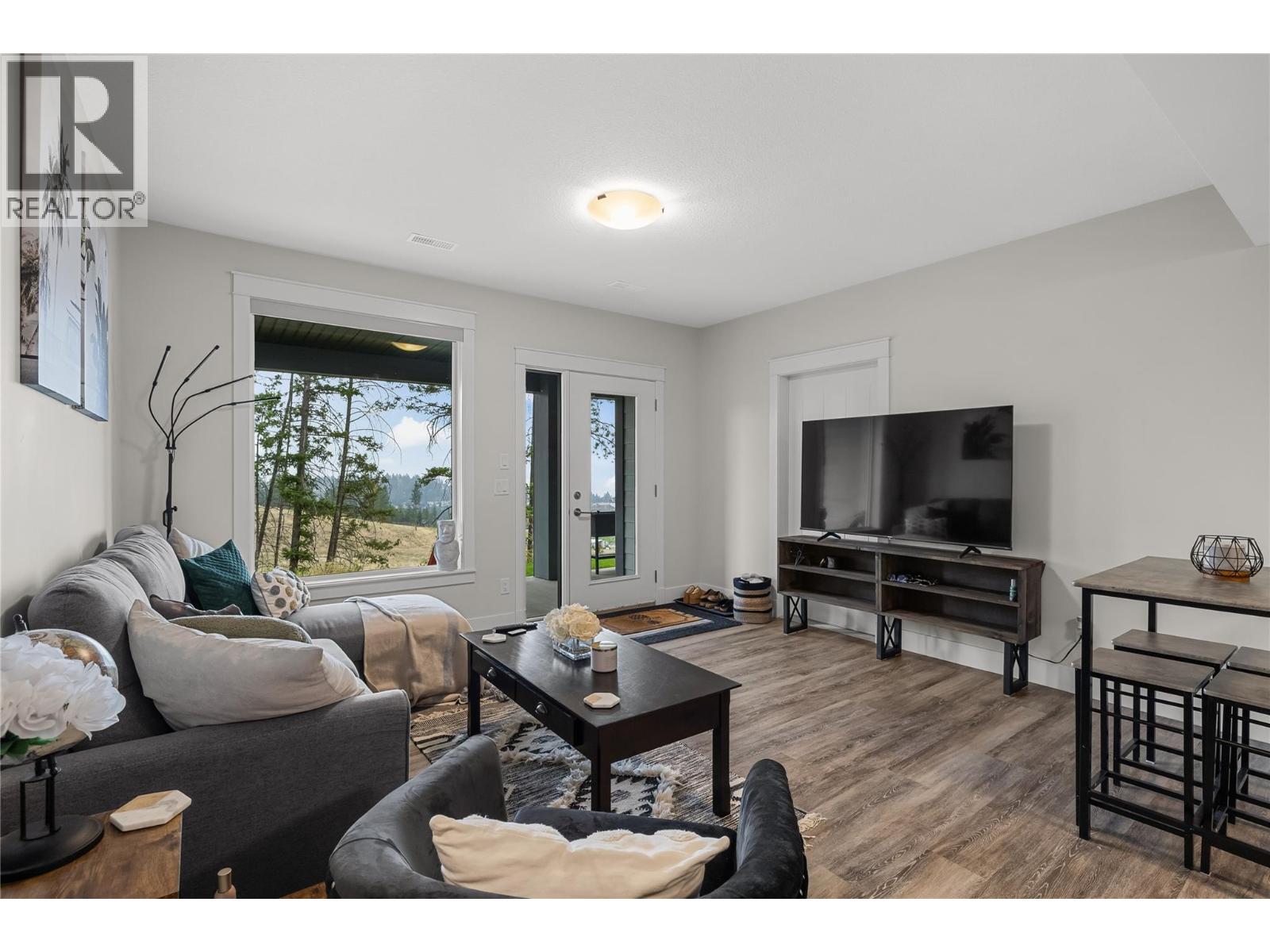  2573 Crown Crest Drive, West Kelowna