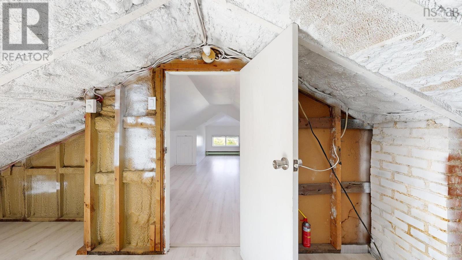 Property 32 of 48 of 3681 High Street