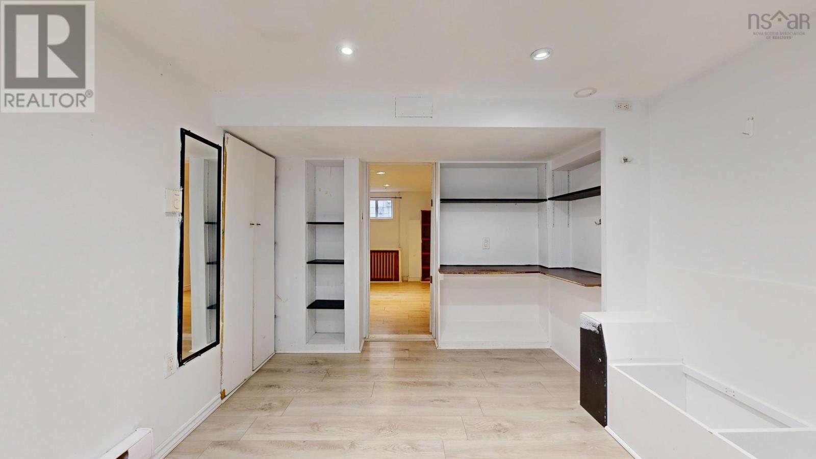 Property 40 of 48 of 3681 High Street