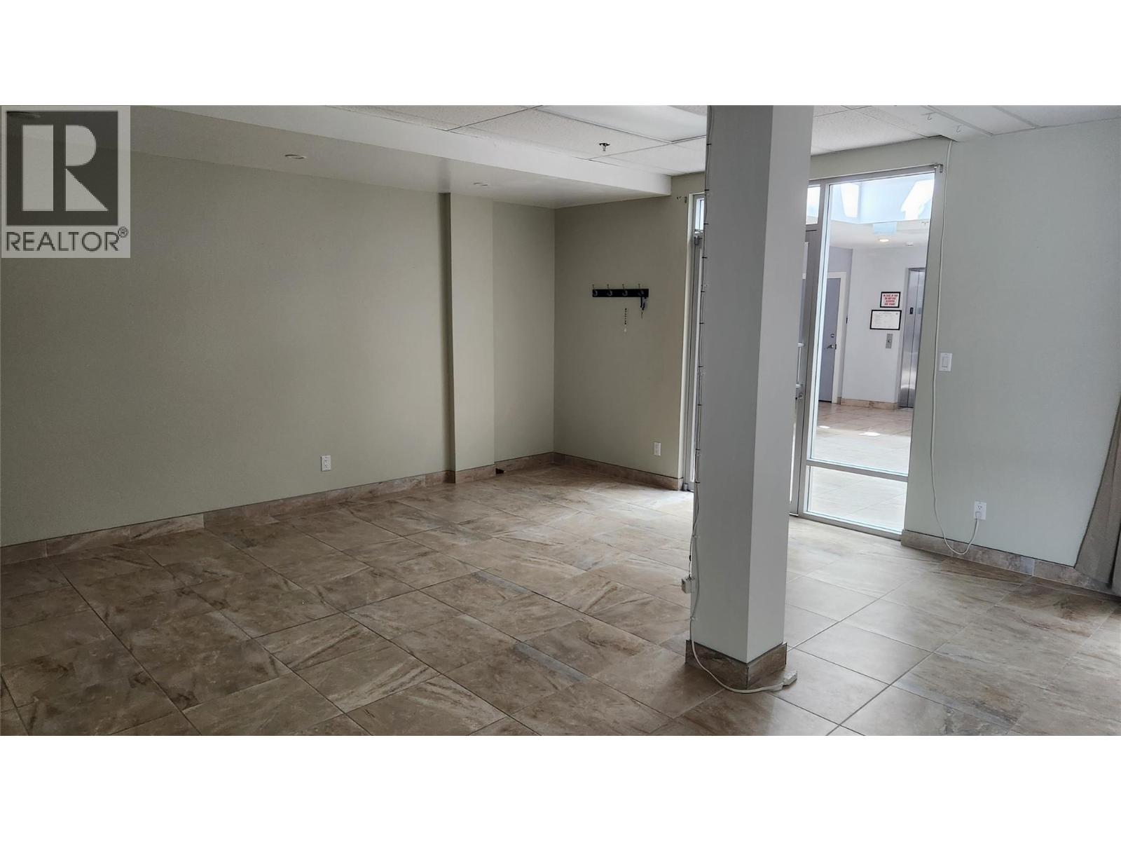 135 535 MAIN Street, Penticton