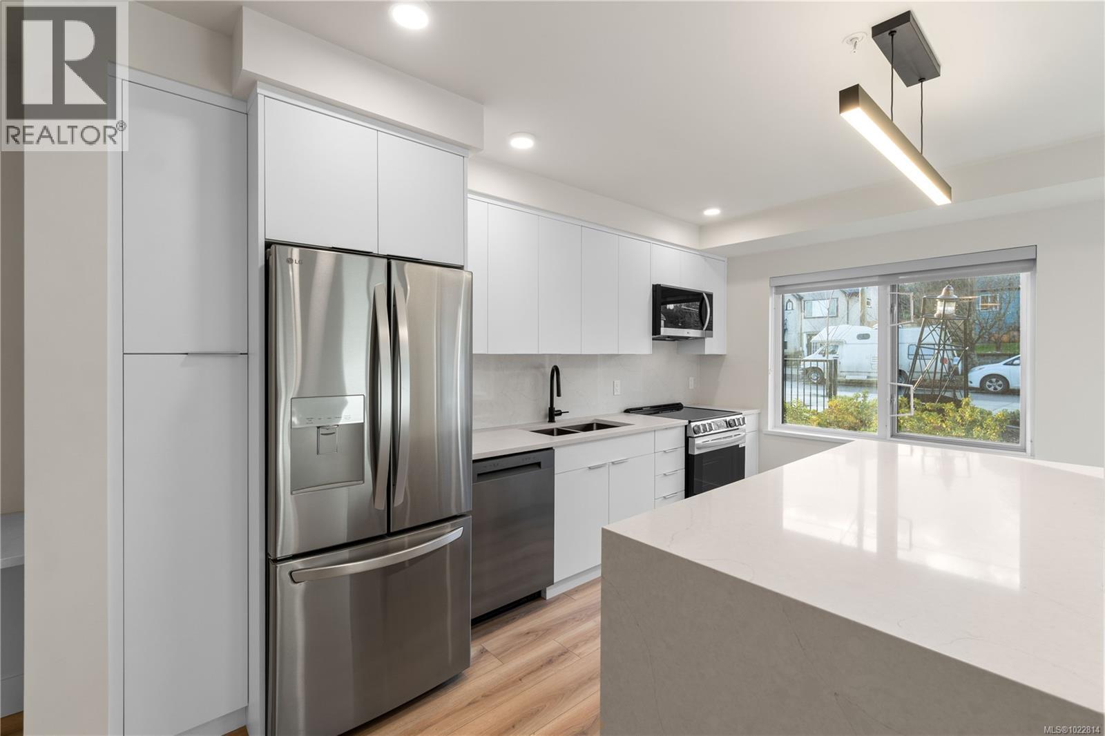 #102 45 Haliburton St - 15
