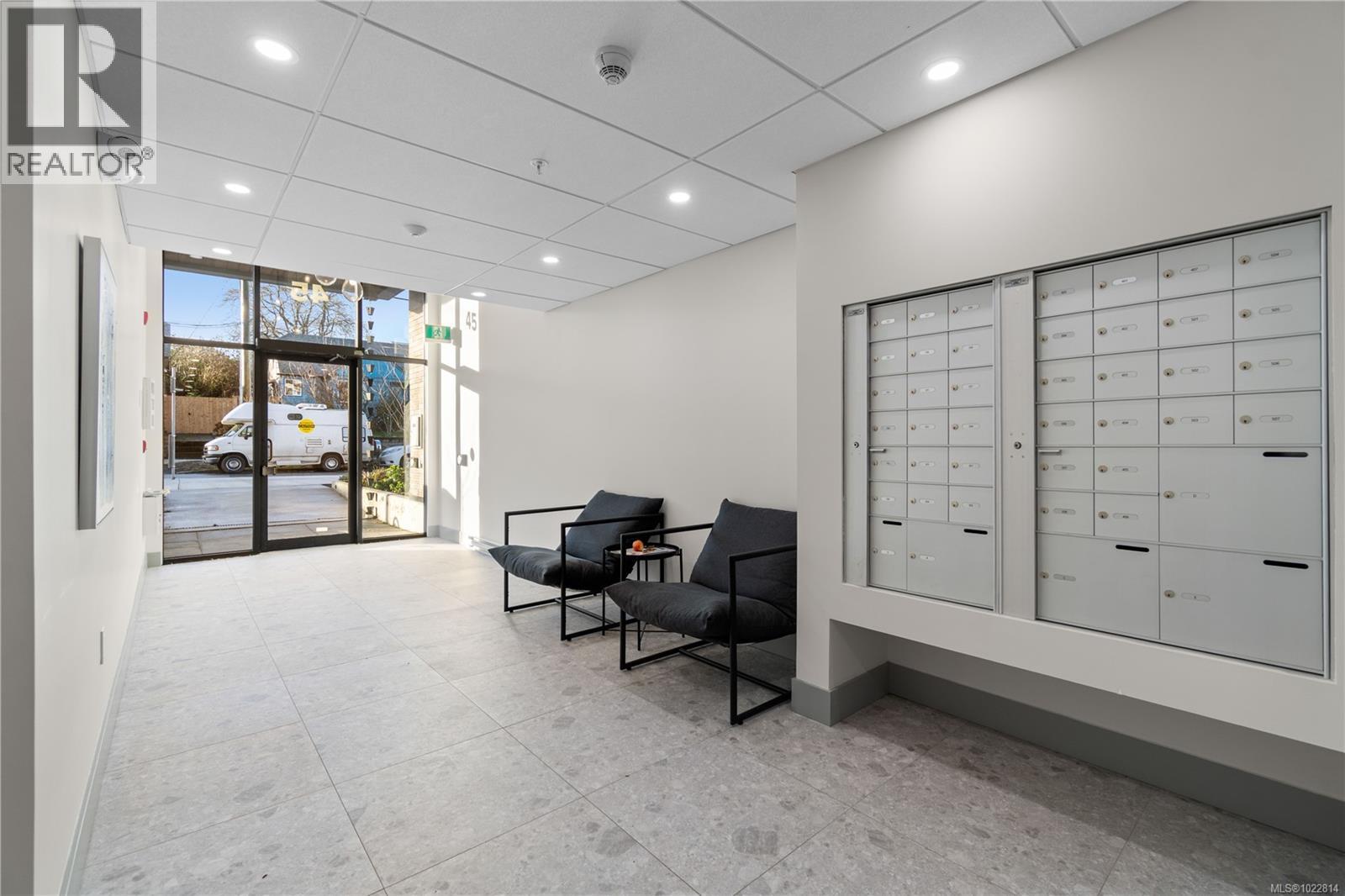 #102 45 Haliburton St - 18