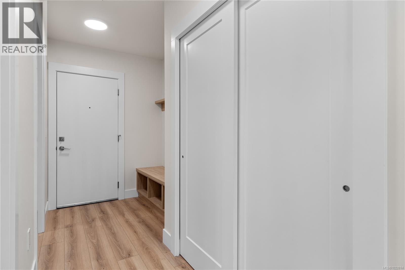 102 45 Haliburton St, Nanaimo