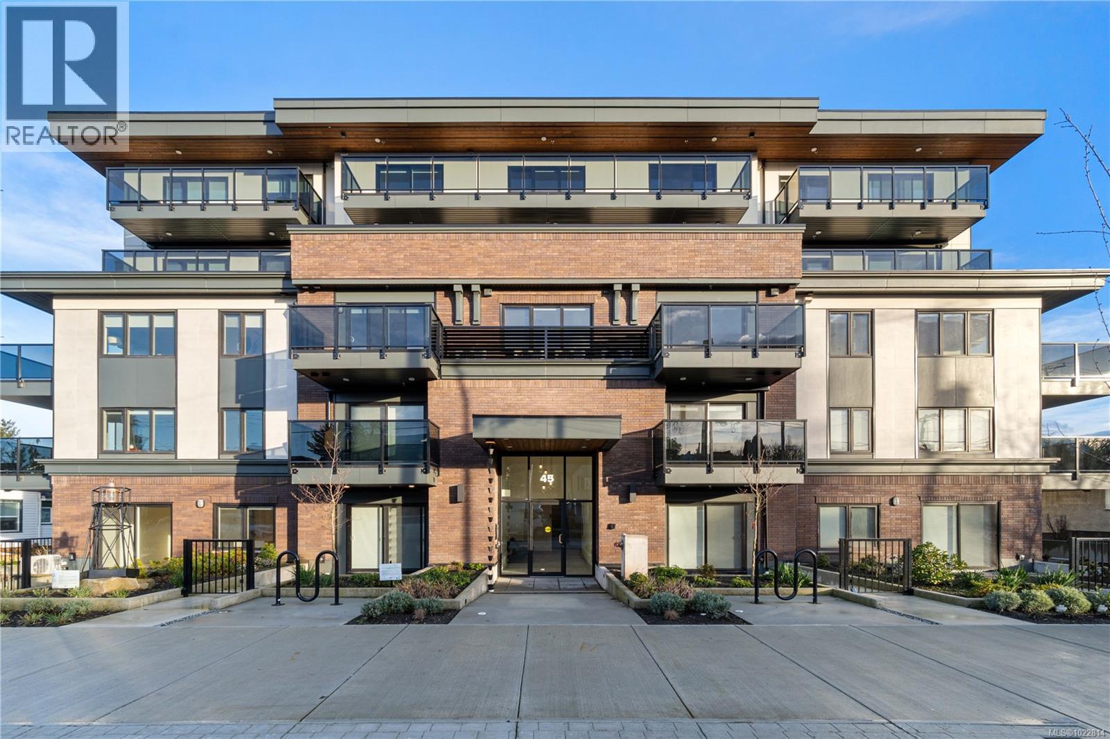 102 45 Haliburton St, Nanaimo