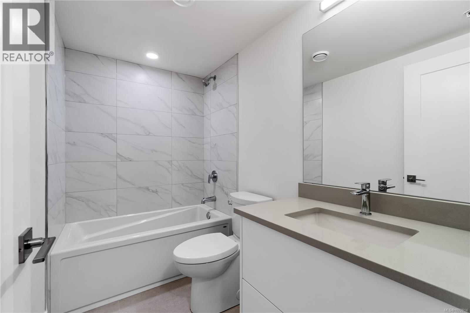 #102 45 Haliburton St - 6