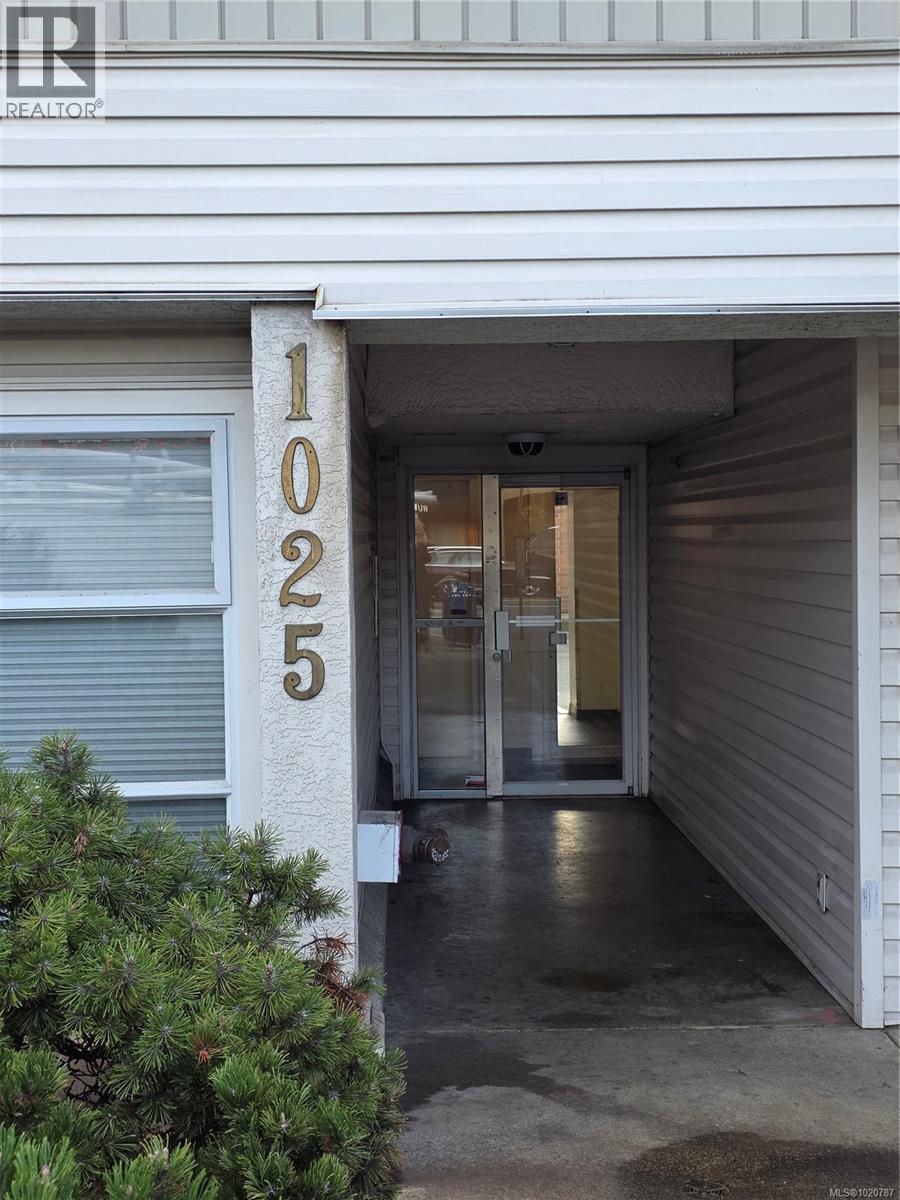 408 1025 Hillside Ave, Victoria