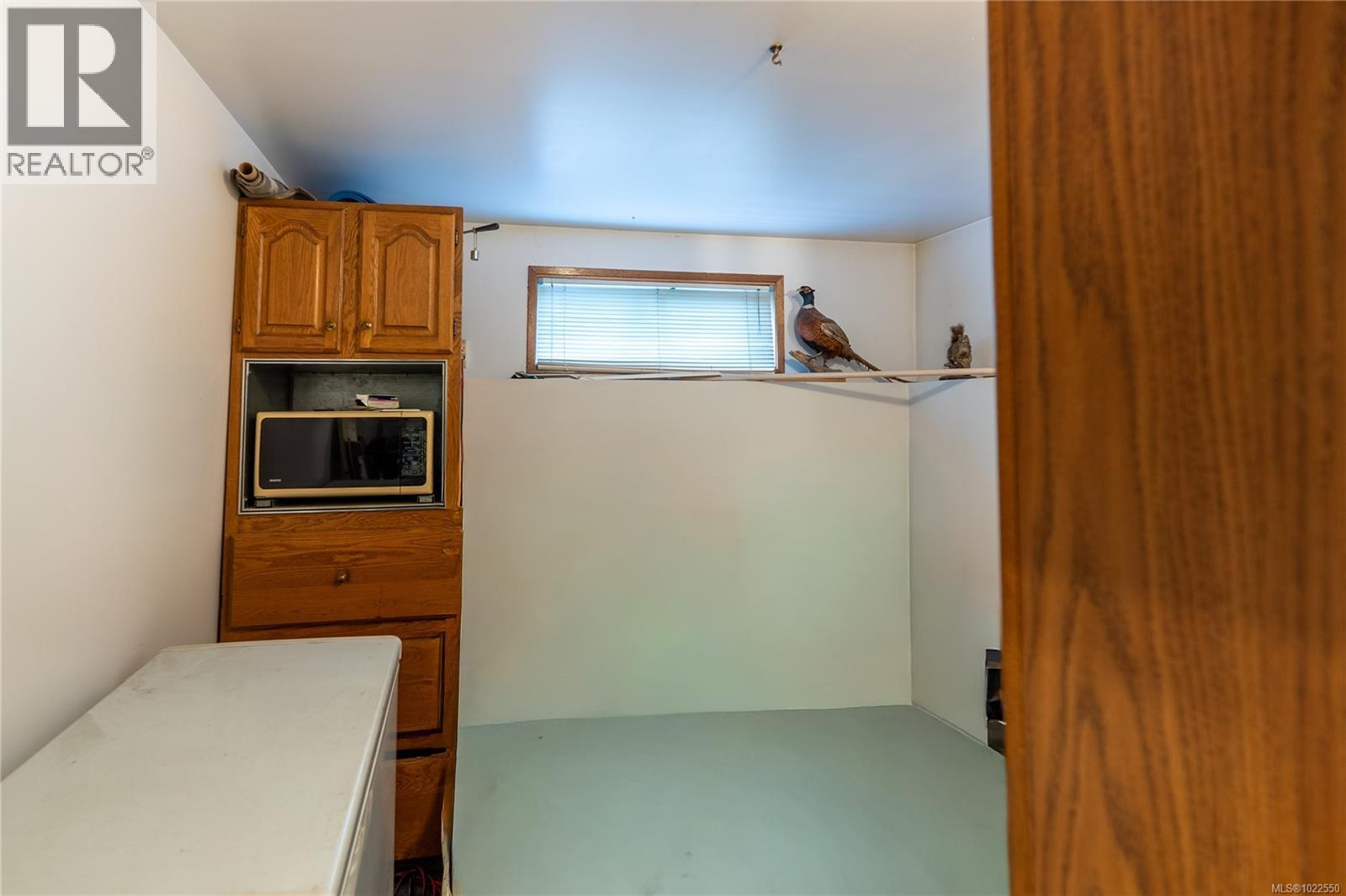 847 Admirals Rd, Esquimalt