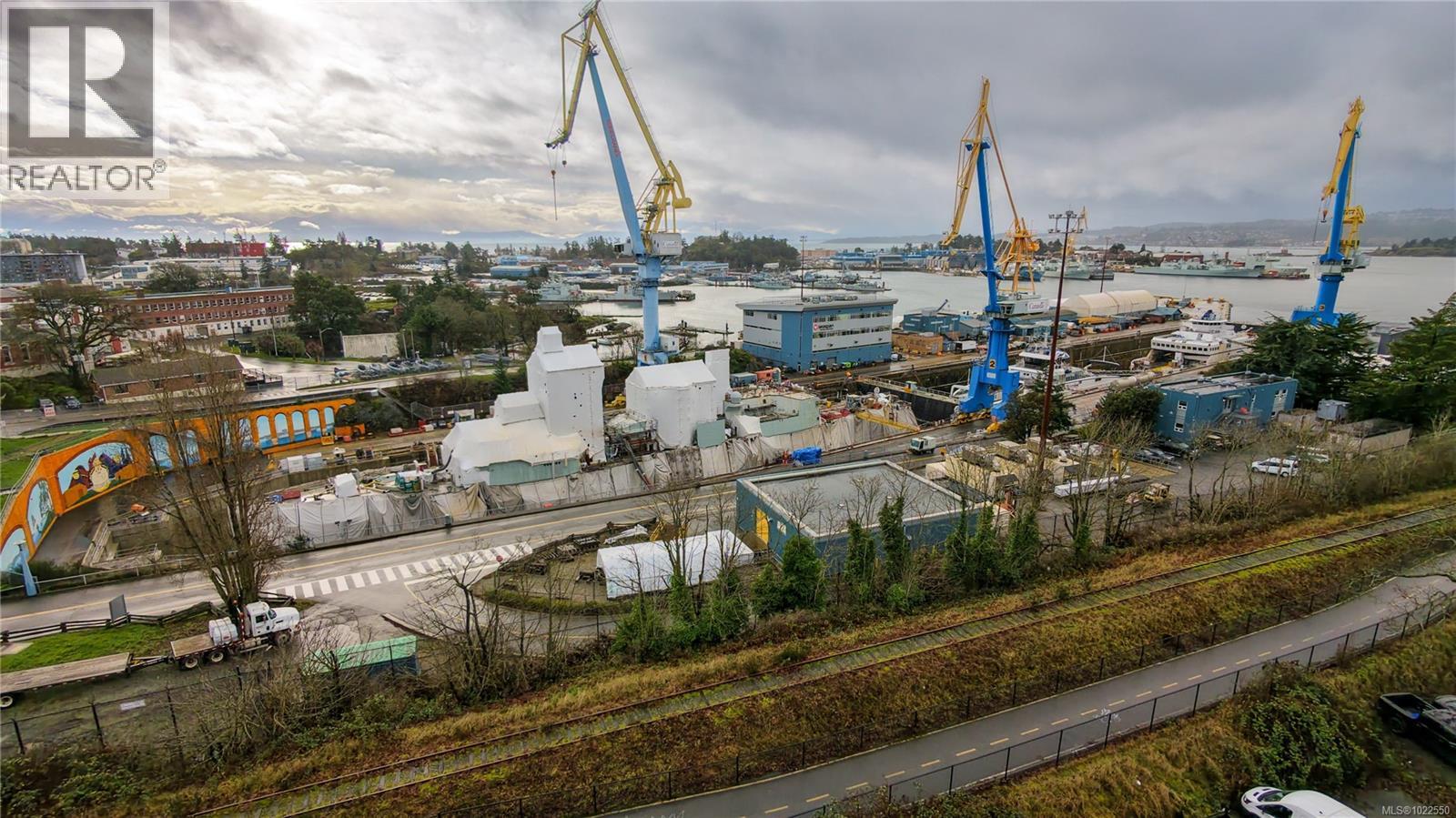 847 Admirals Rd, Esquimalt