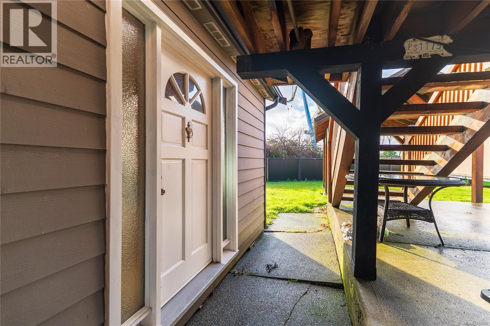 847 Admirals Rd, Esquimalt