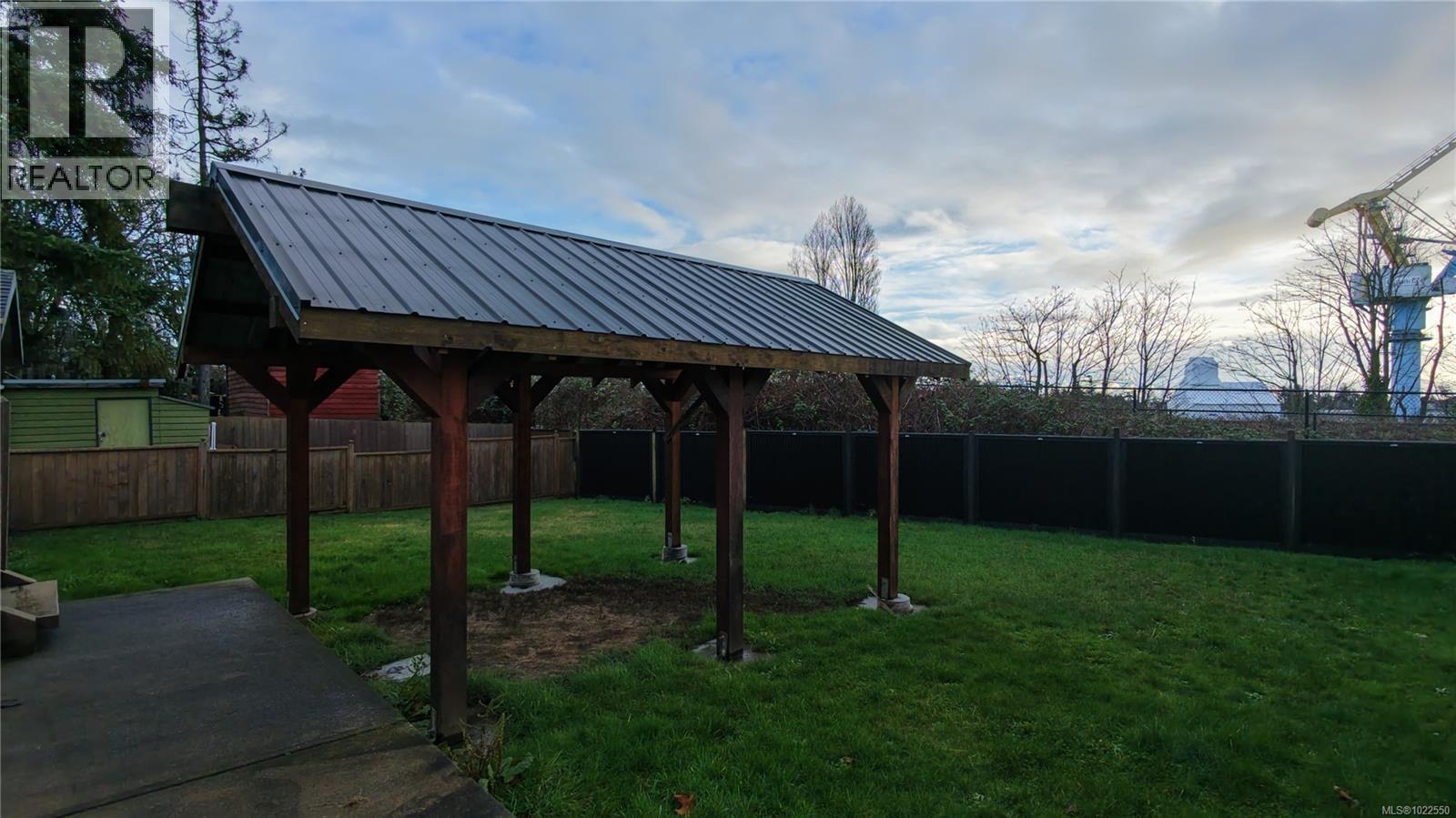 847 Admirals Rd, Esquimalt