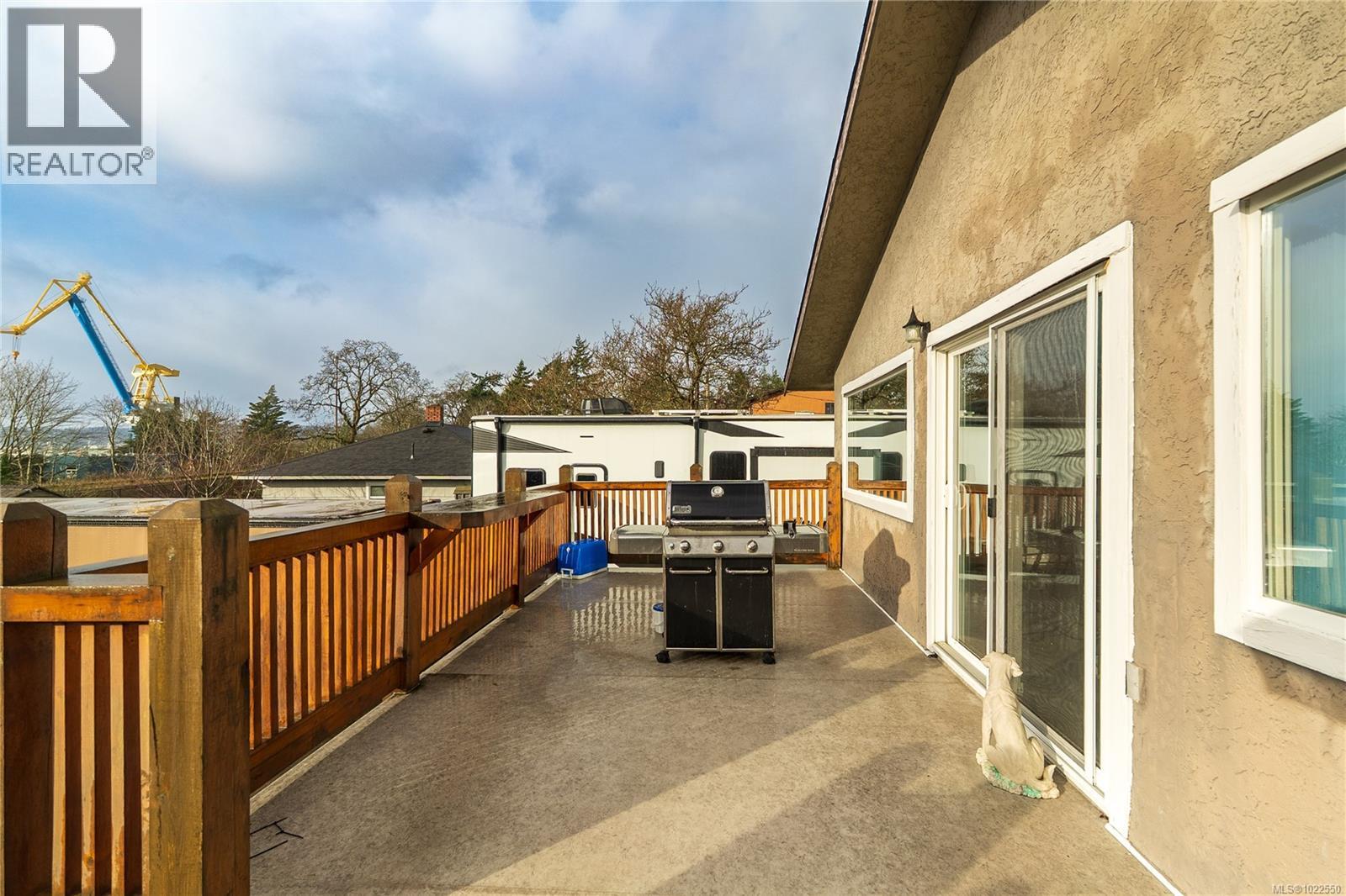 847 Admirals Rd, Esquimalt