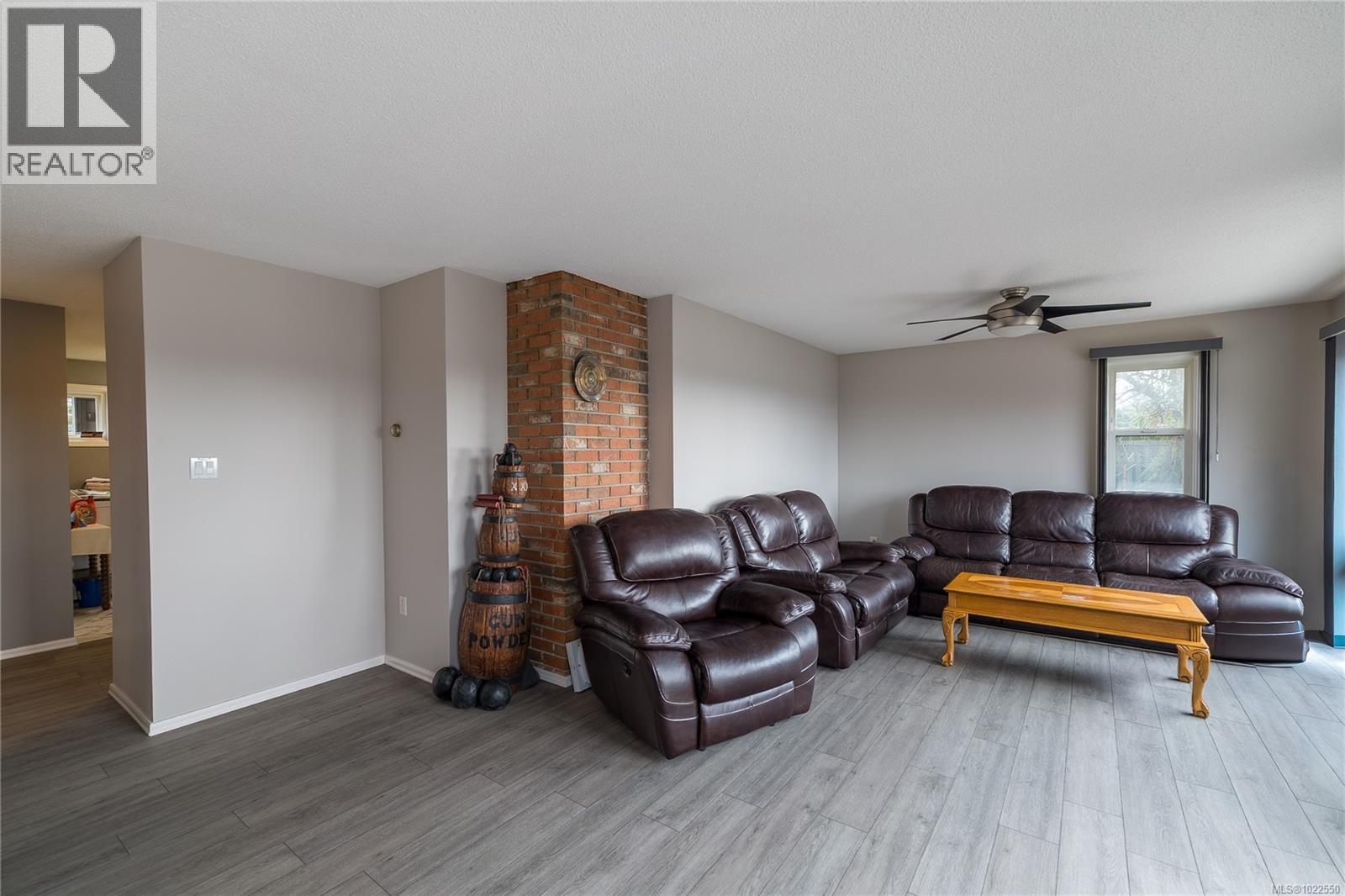 847 Admirals Rd, Esquimalt