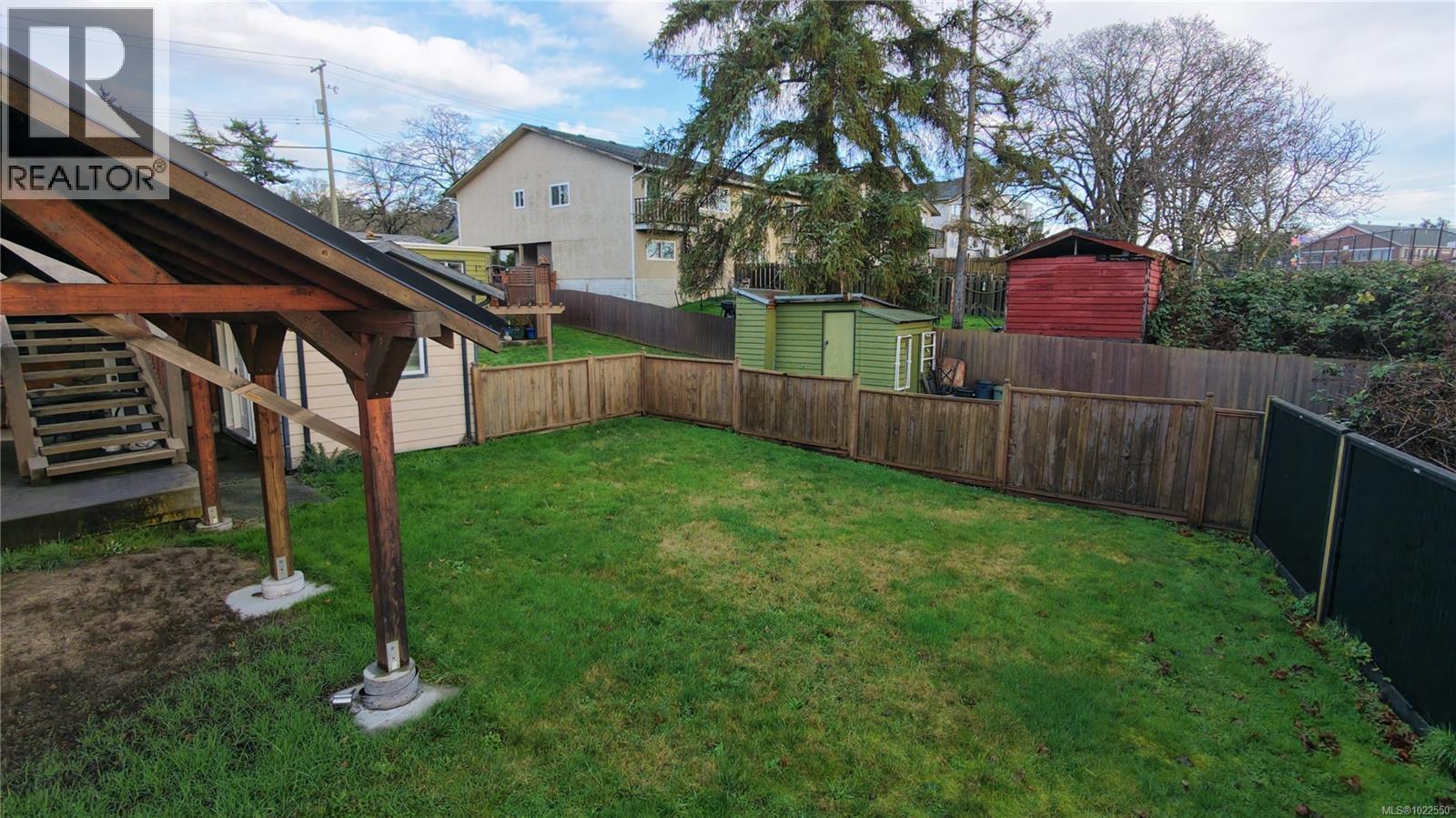 847 Admirals Rd, Esquimalt