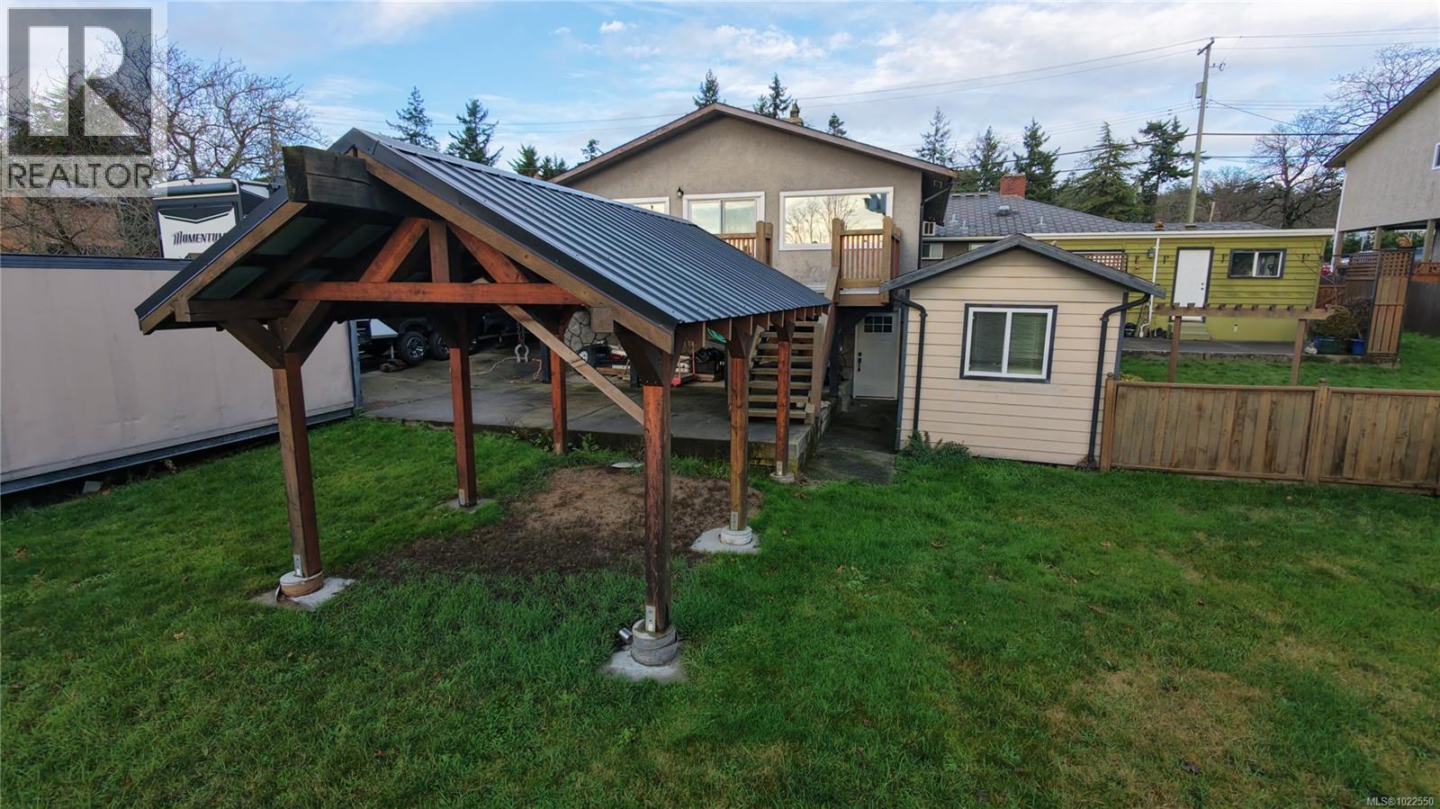 847 Admirals Rd, Esquimalt