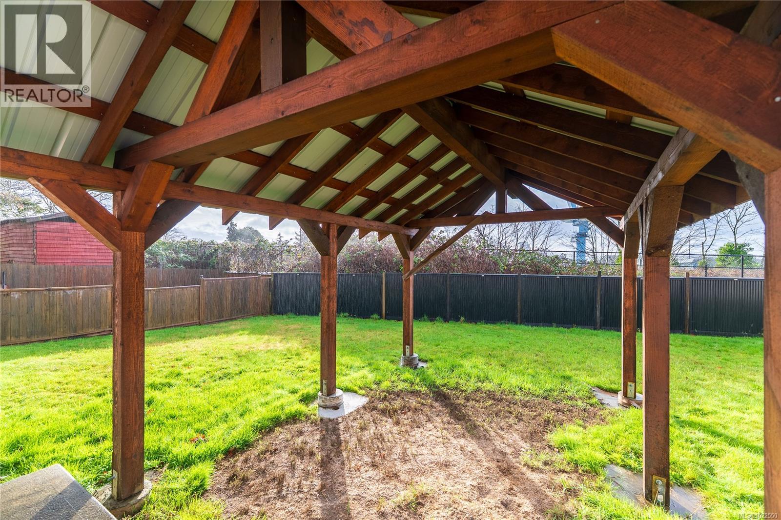 847 Admirals Rd, Esquimalt