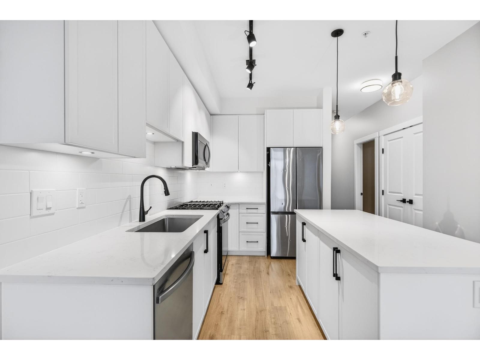 412 7506 199A STREET, Langley