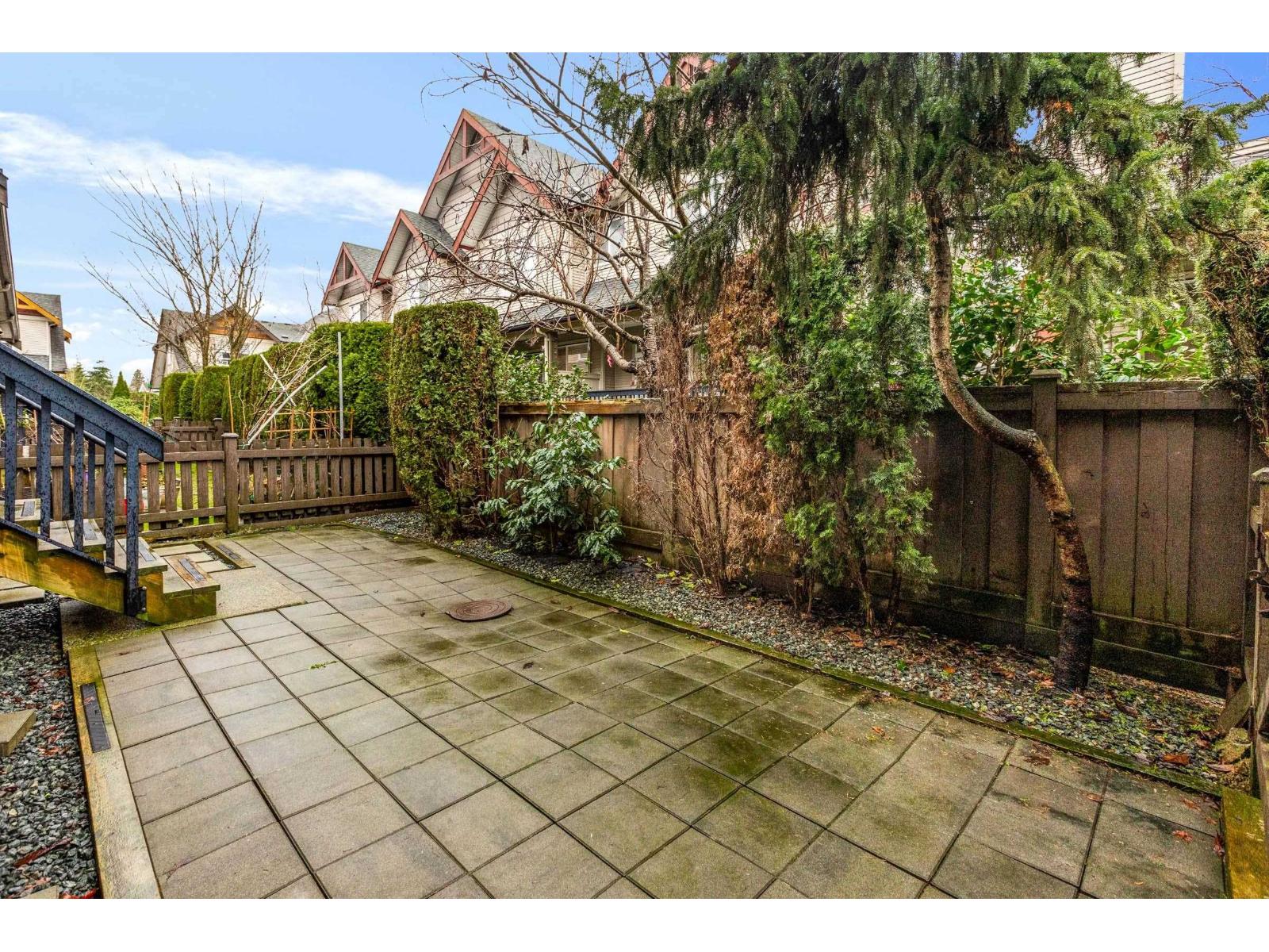 26 16789 60 AVENUE, Surrey