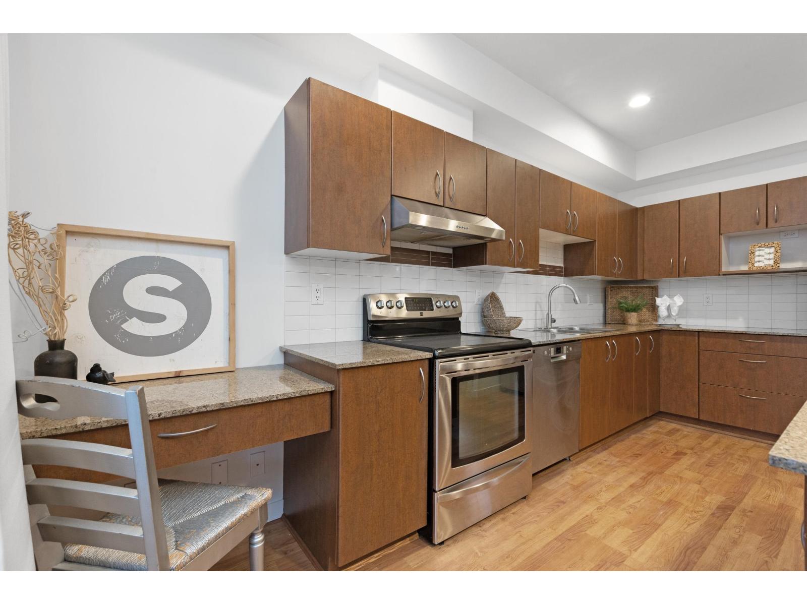 26 16789 60 AVENUE, Surrey