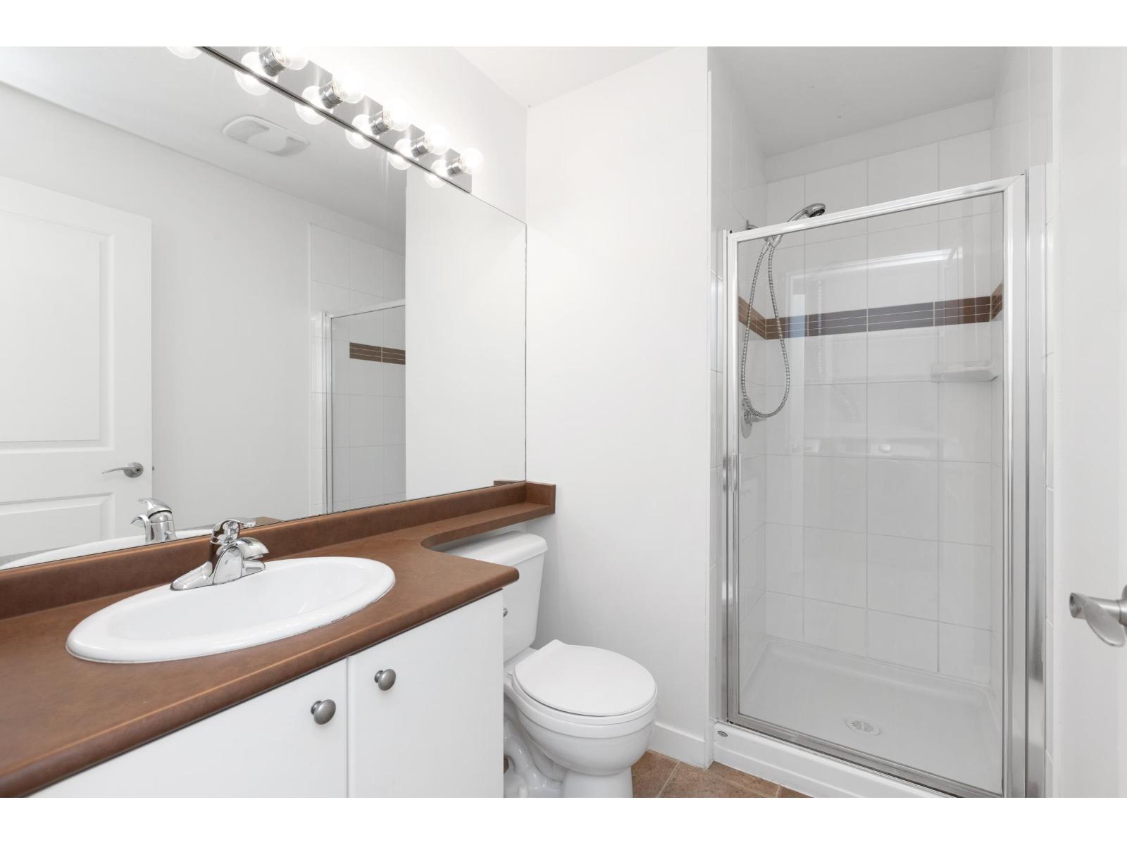 26 16789 60 AVENUE, Surrey