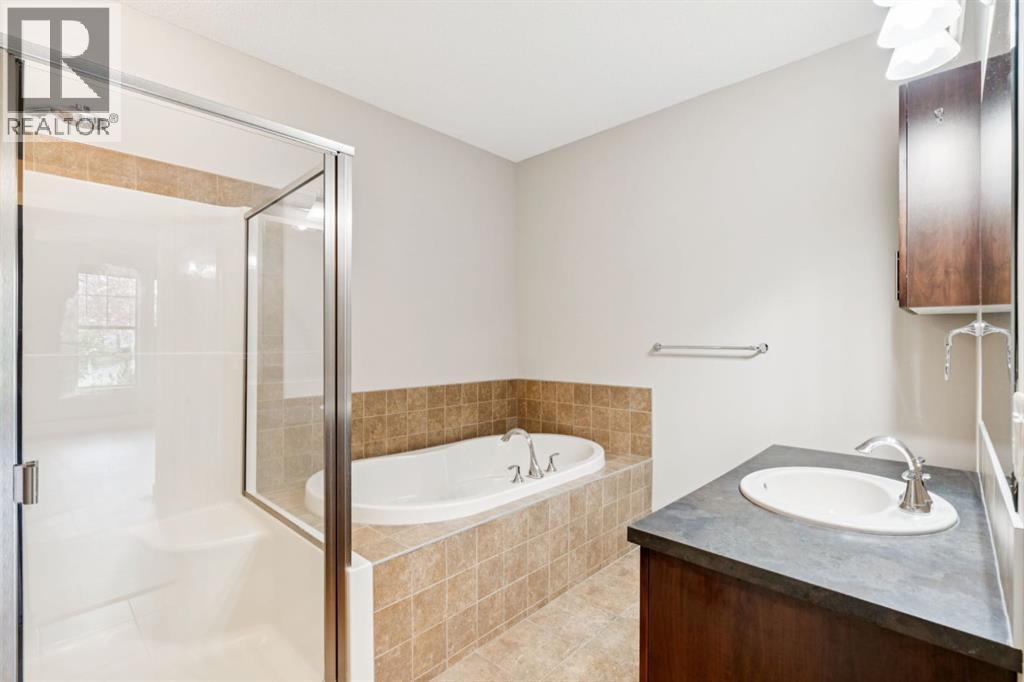 205 Sunset Drive, Cochrane