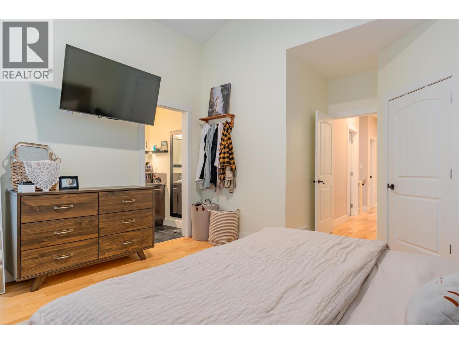 892 Waterloo Road, Castlegar