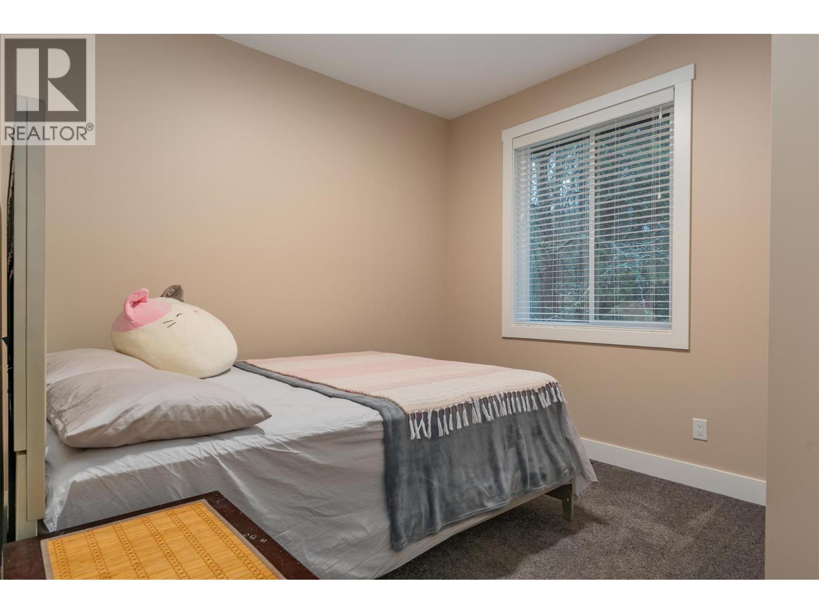 892 Waterloo Road, Castlegar