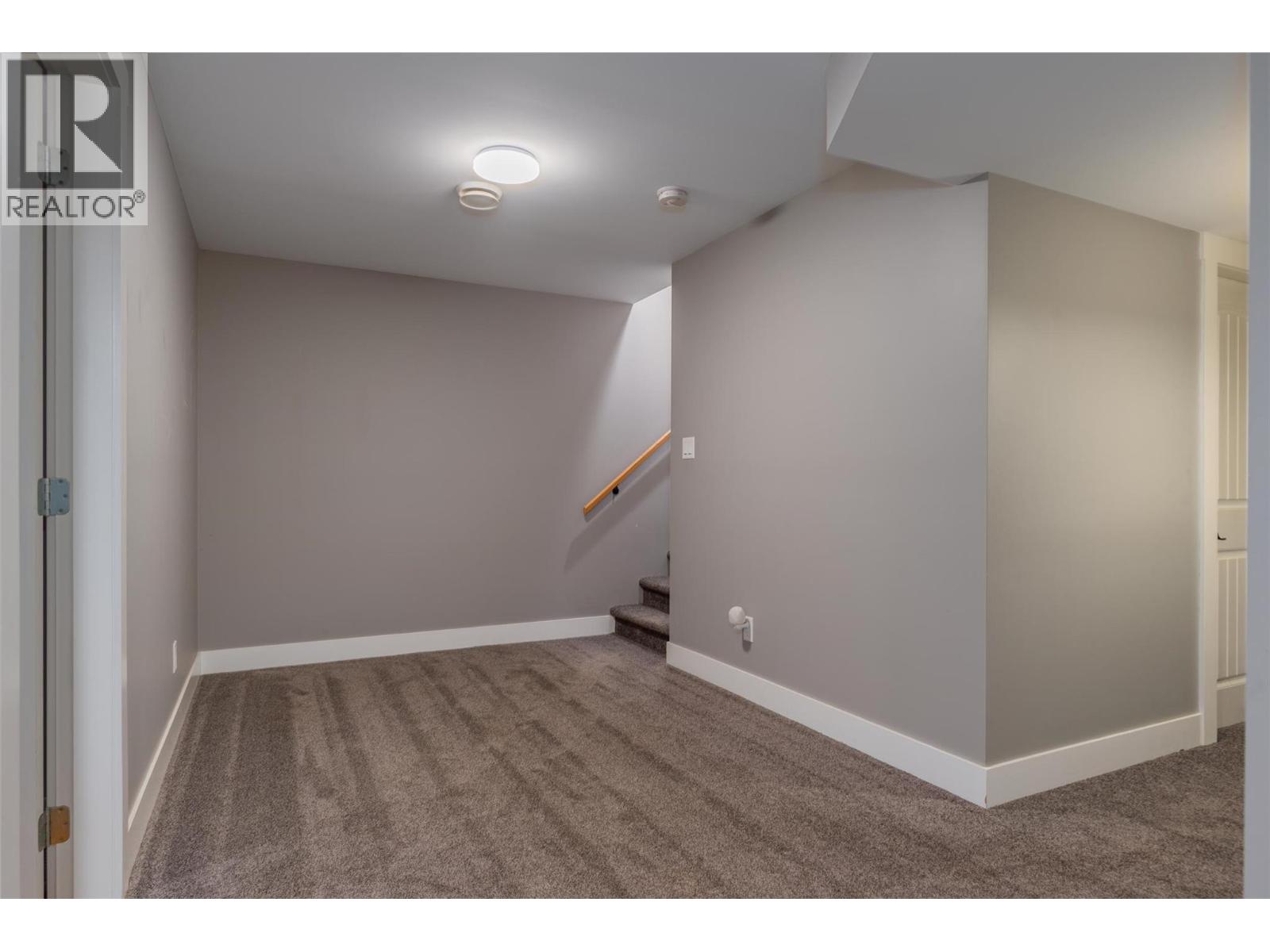 892 Waterloo Road, Castlegar