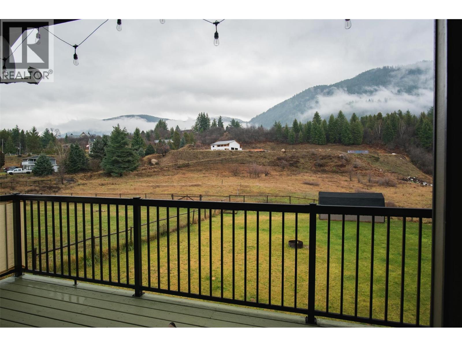 892 Waterloo Road, Castlegar