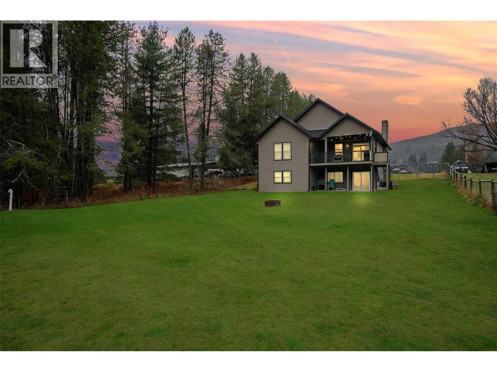 892 Waterloo Road, Castlegar