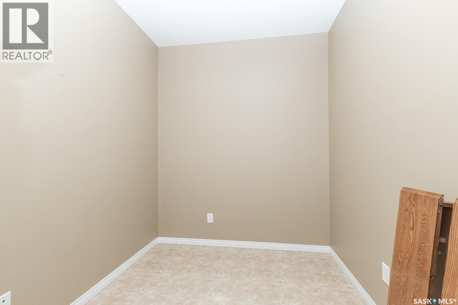 Single Family House Low rise for Sale in   Heritage VIEW Saskatoon 