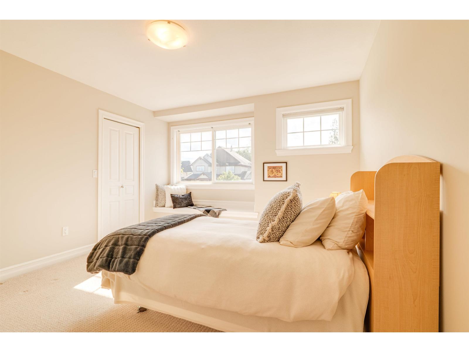 16453 61 AVENUE, Surrey