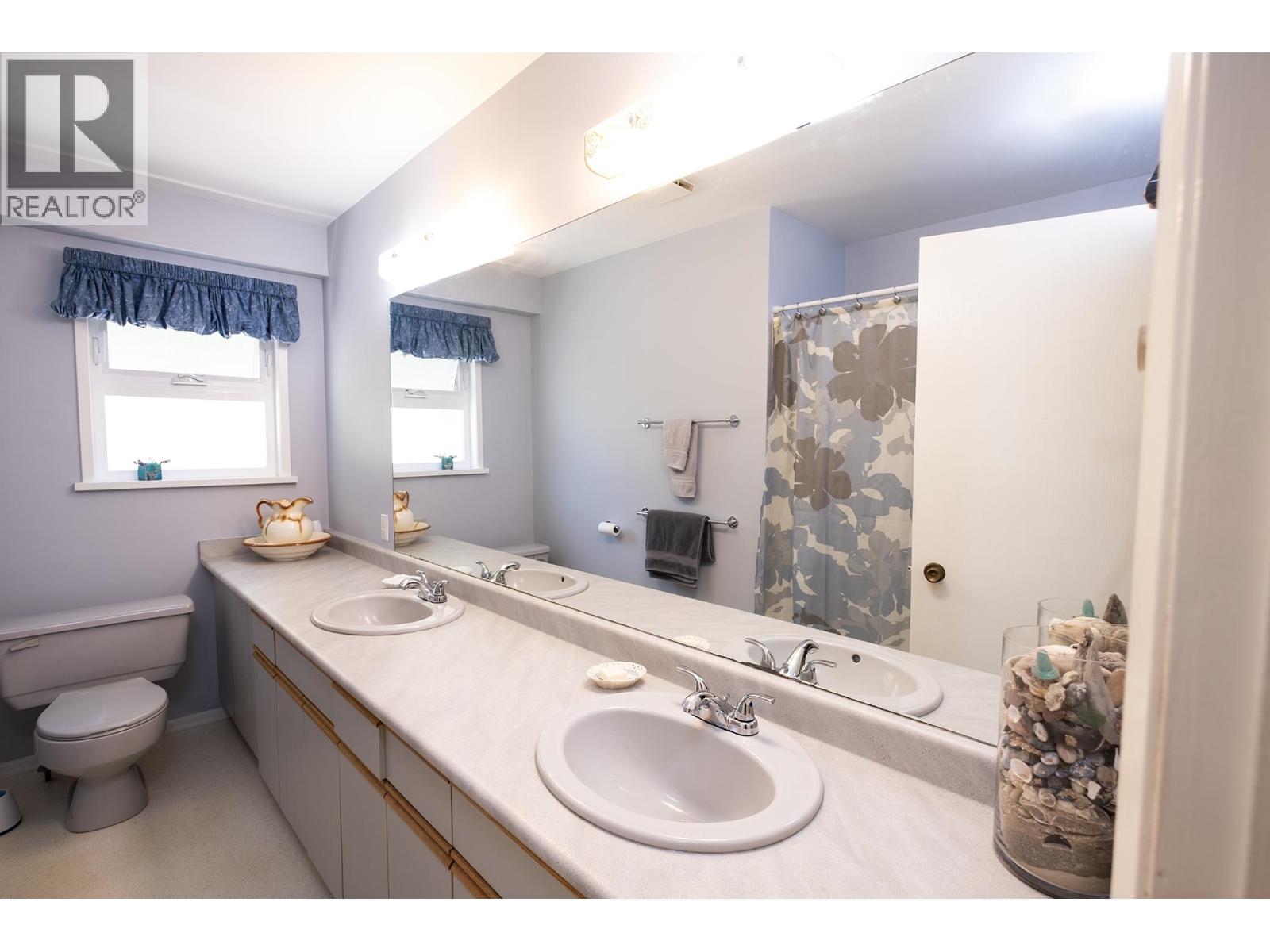 1238 GOWER POINT ROAD, Gibsons