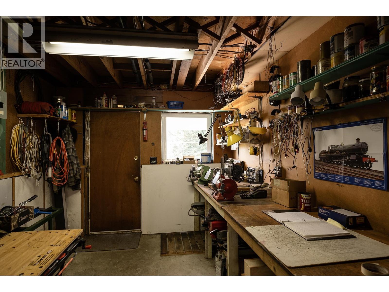 1238 GOWER POINT ROAD, Gibsons