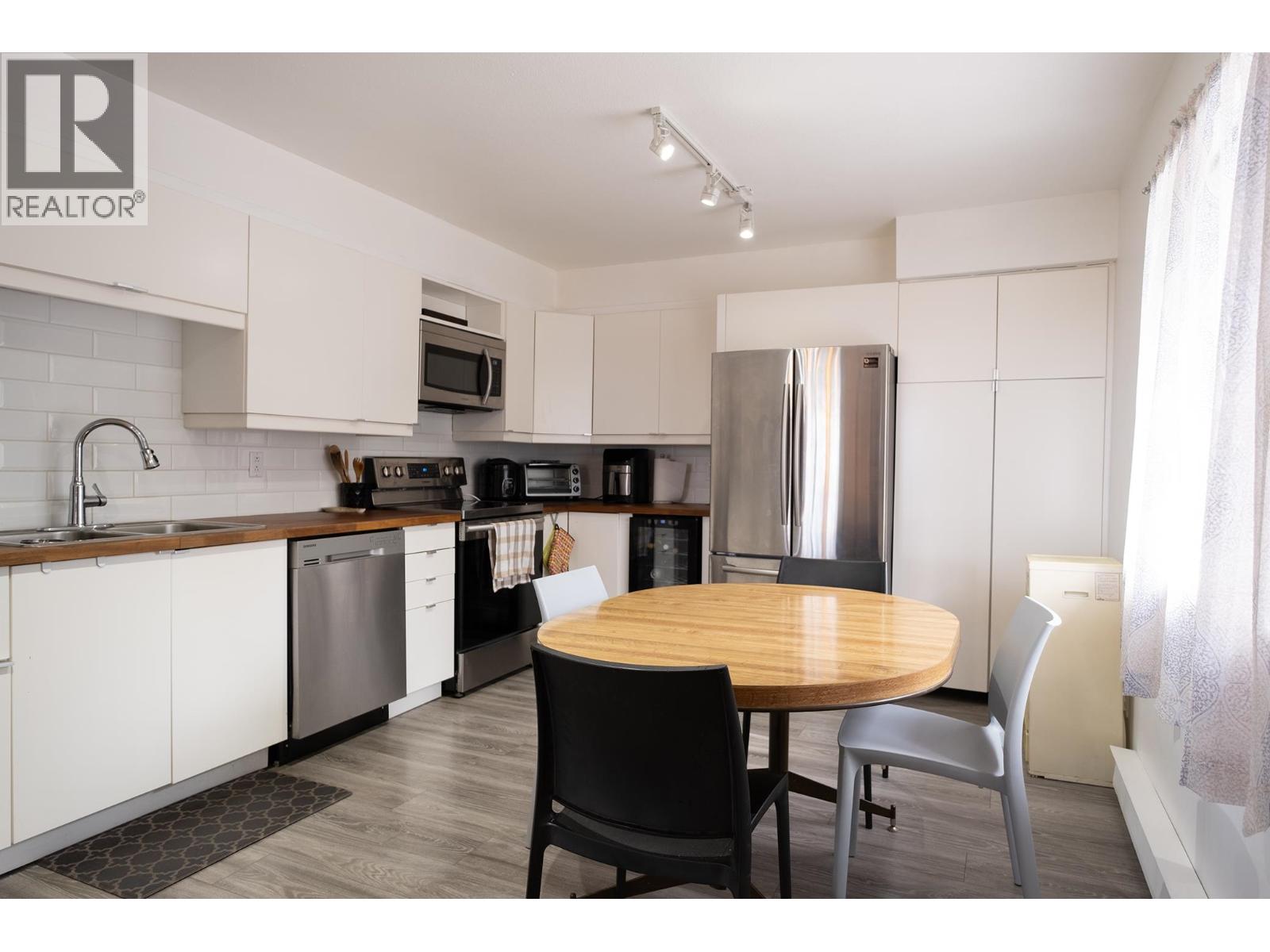 12870 DOGWOOD DRIVE, Pender Harbour