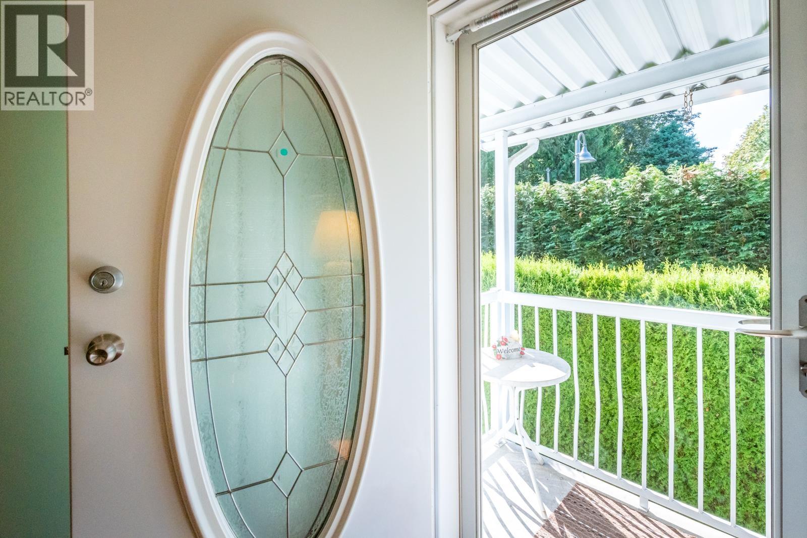 101 4510 SUNSHINE COAST HIGHWAY, Sechelt