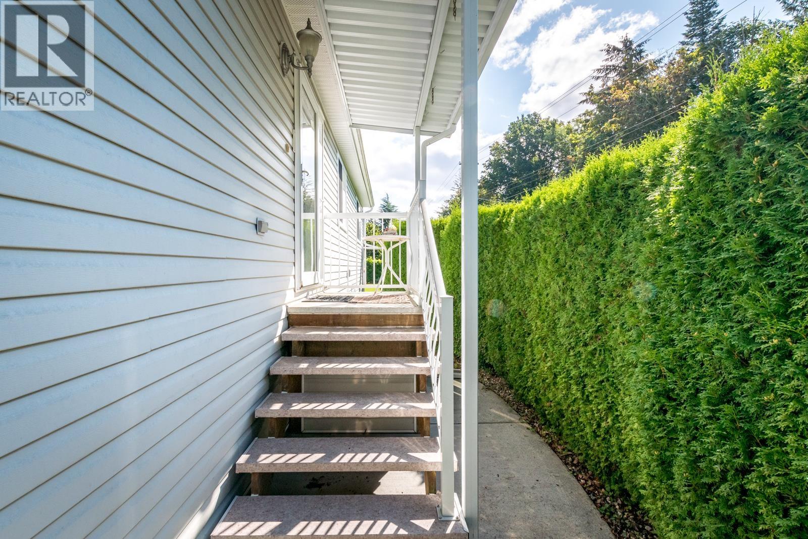 101 4510 SUNSHINE COAST HIGHWAY, Sechelt