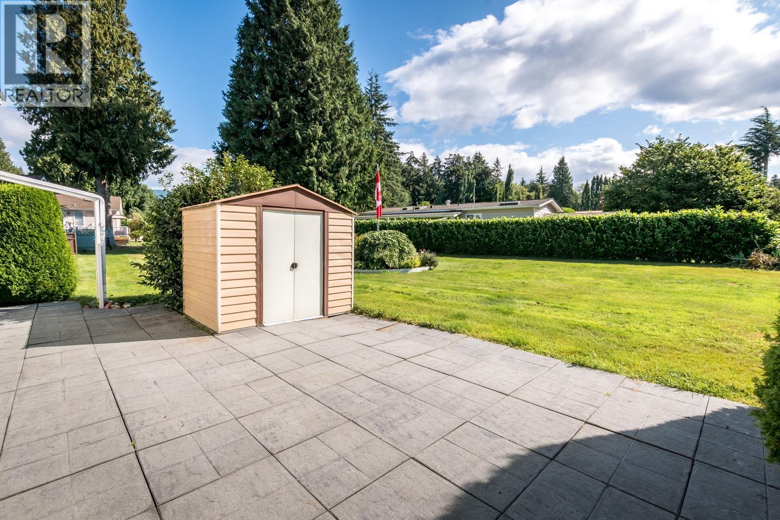 101 4510 SUNSHINE COAST HIGHWAY, Sechelt