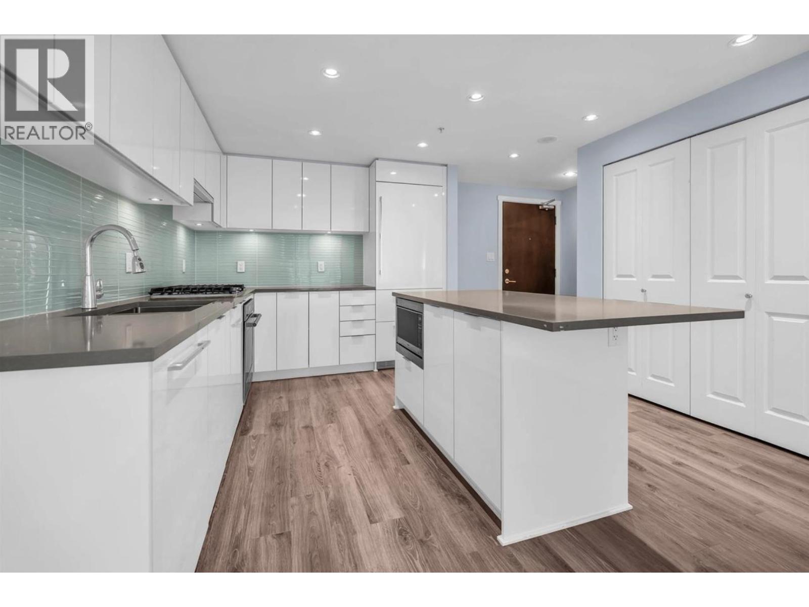 27XX 6638 DUNBLANE AVENUE, Burnaby