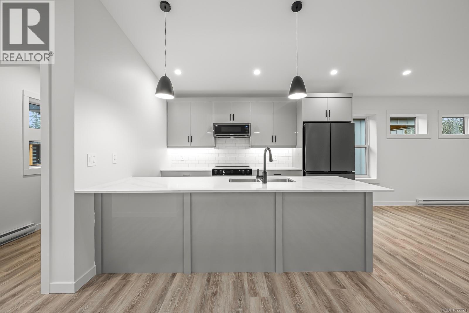 #40 3025 ROYSTON RD - 11