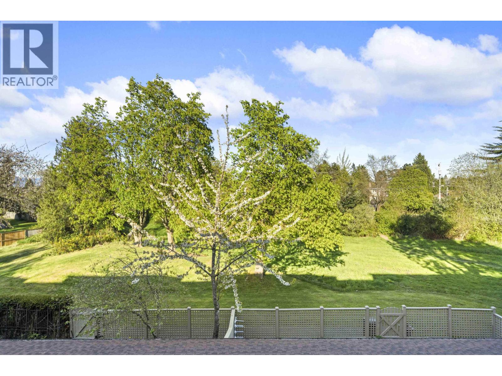 #203-8040 COLONIAL Drive, Richmond