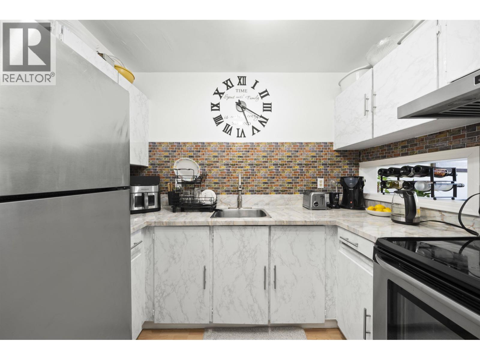 #203-8040 COLONIAL Drive, Richmond