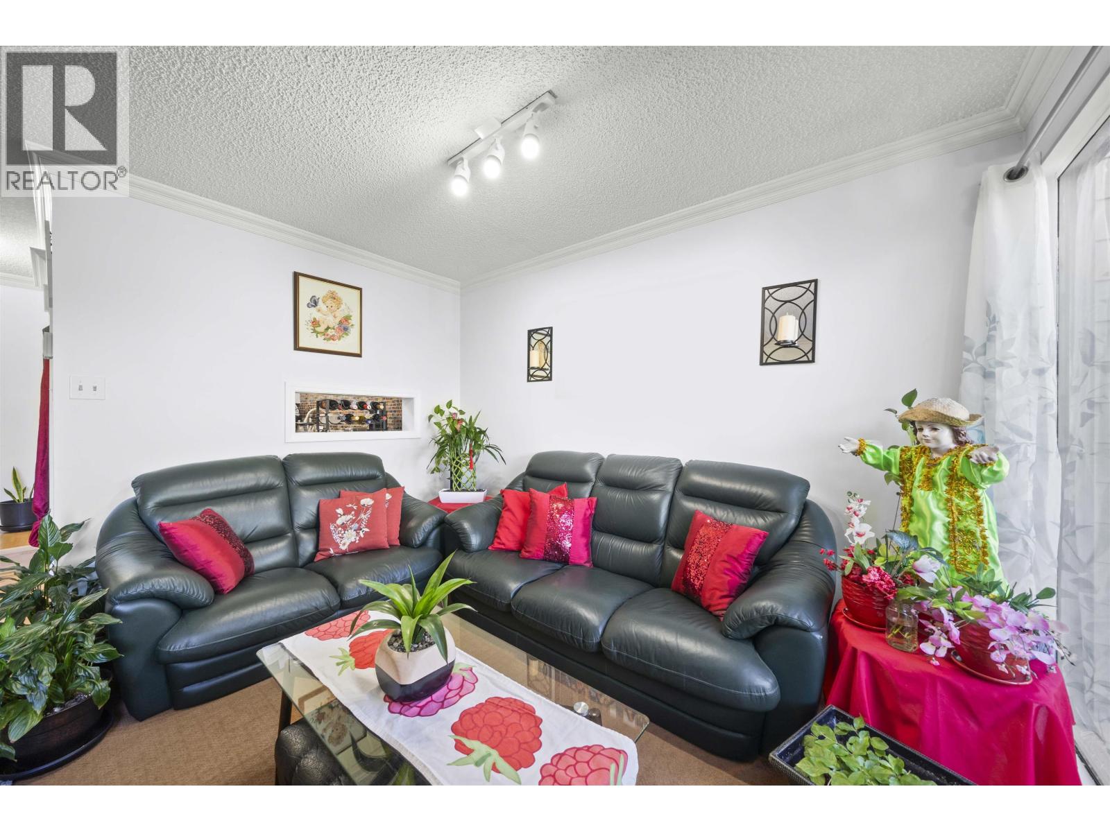 #203-8040 COLONIAL Drive, Richmond