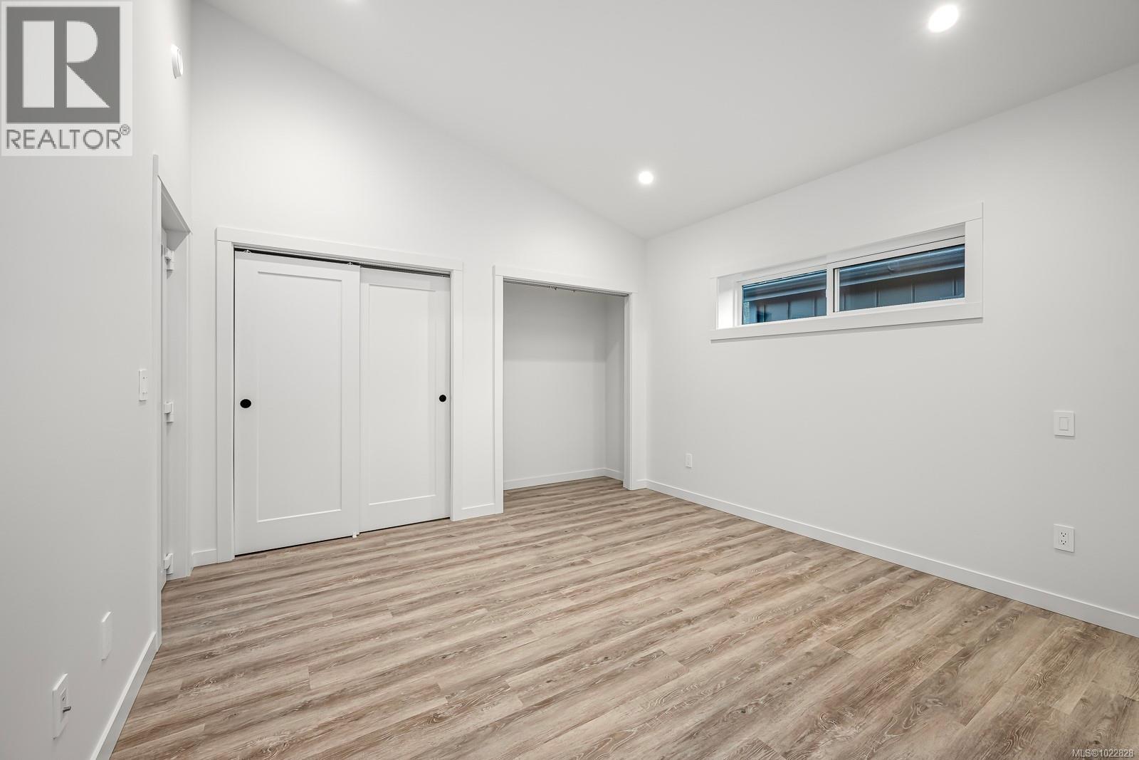 #41 3025 ROYSTON RD - 20