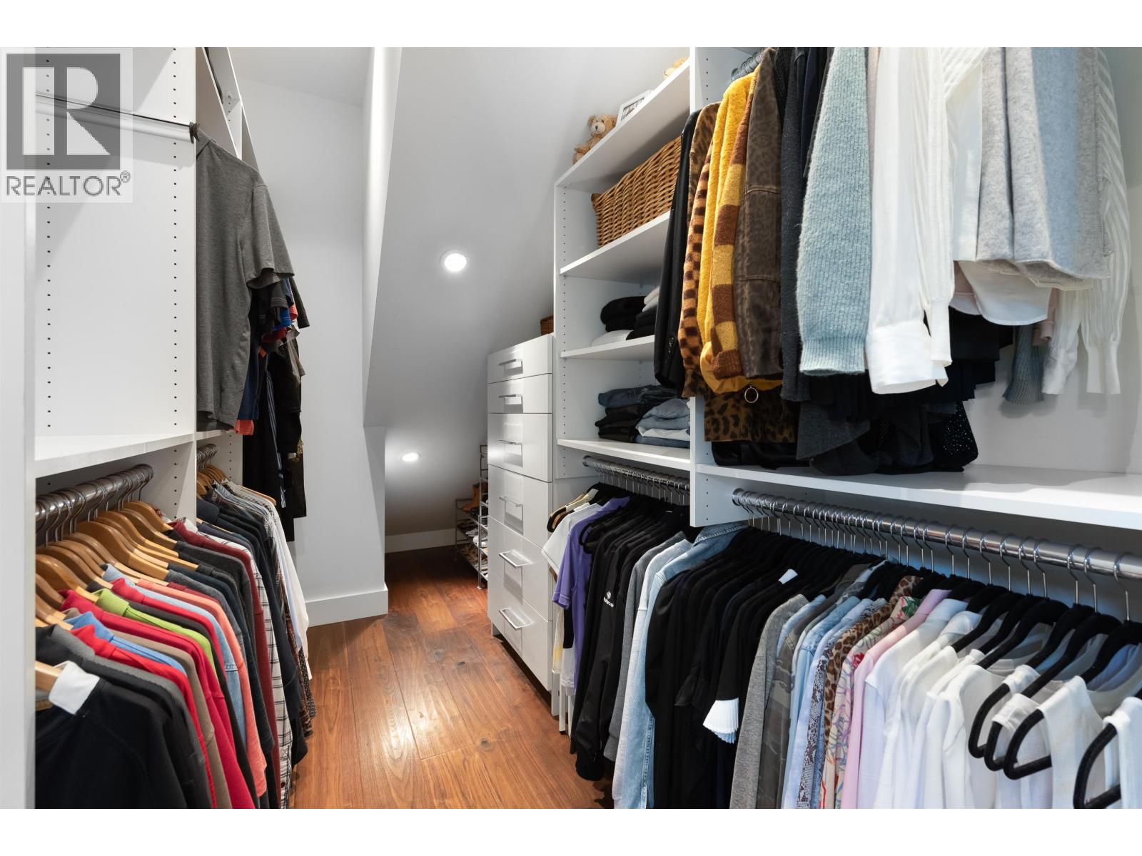 4379 RIVER Road West, Delta