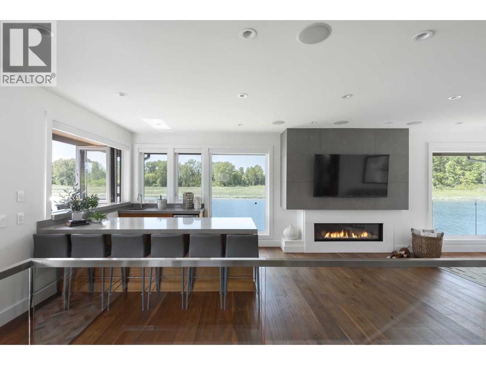 4379 RIVER Road West, Delta