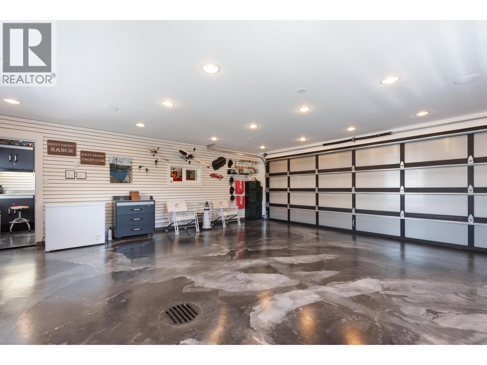 4379 RIVER Road West, Delta